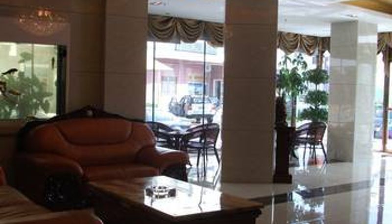 Hal - New Golden Kerry Business Hotel (Korla Station Branch)