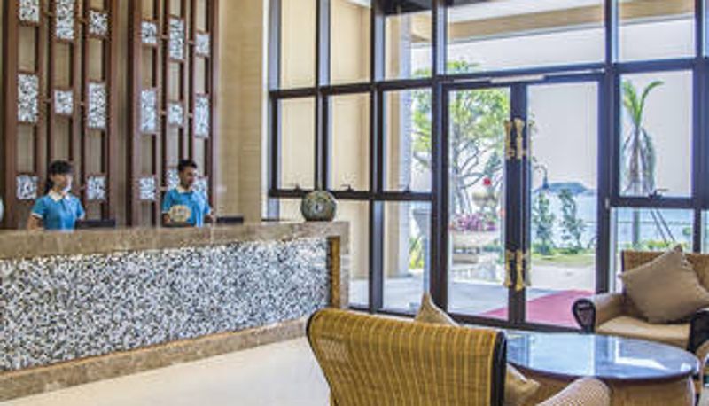 Hall - Honghaiwan Holiday Hotel (Huidong Double-Moon Bay)