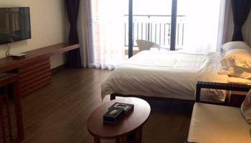 Camera - Honghaiwan Holiday Hotel (Huidong Double-Moon Bay)
