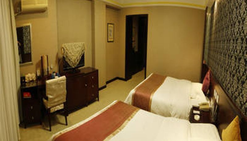 Zimmer - Golden Oriental Business Hotel