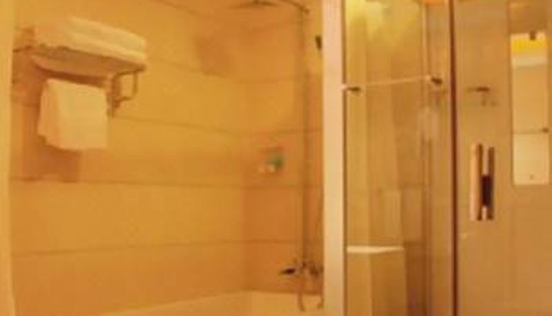 Camera - Huayi Hot Spring Hotel