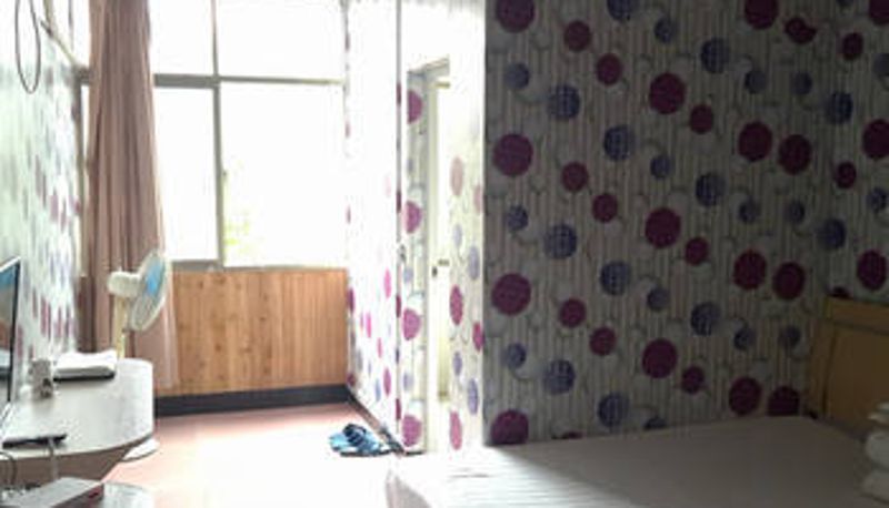 Zimmer - Hot Spring Fragrance Film Esports Theme Hotel