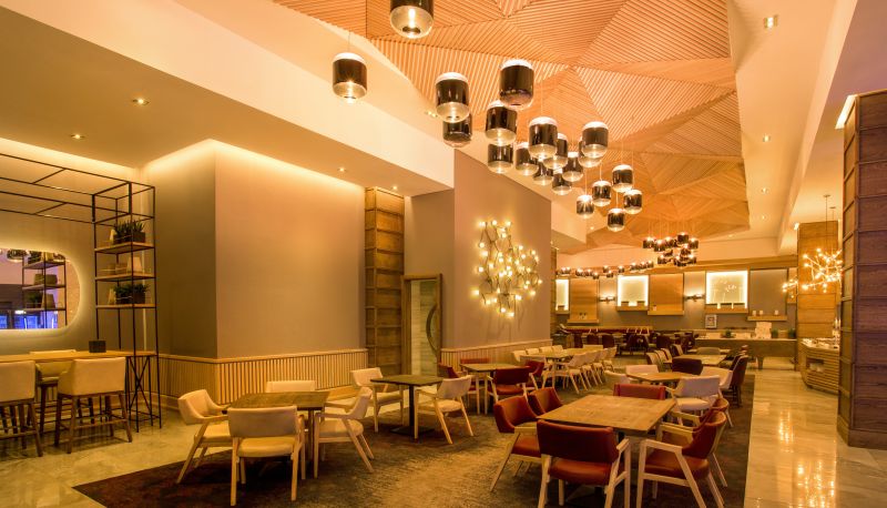 Frühstücksraum innerhalb des Restaurants - TIME SQUARE HOTEL