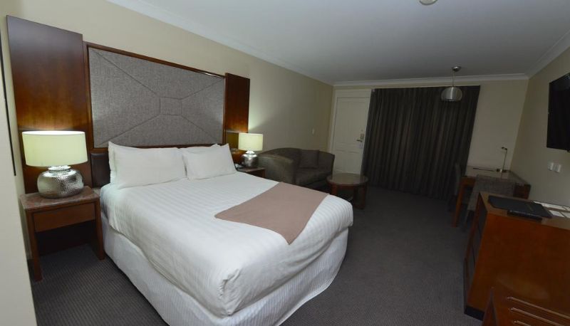 Informacje - Winning Post Motor Inn