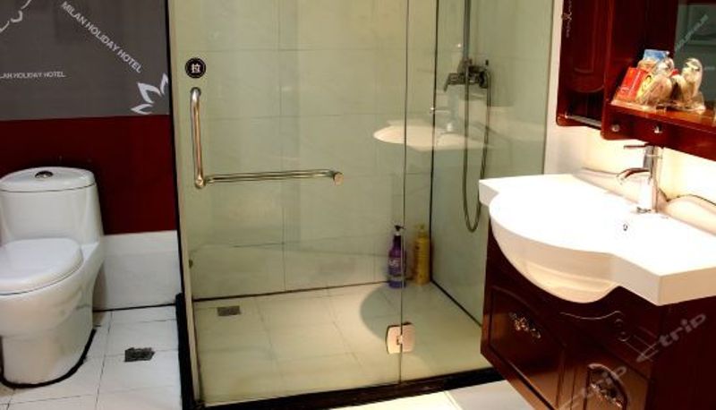 Vista interior - Milan Holiday Hotel
