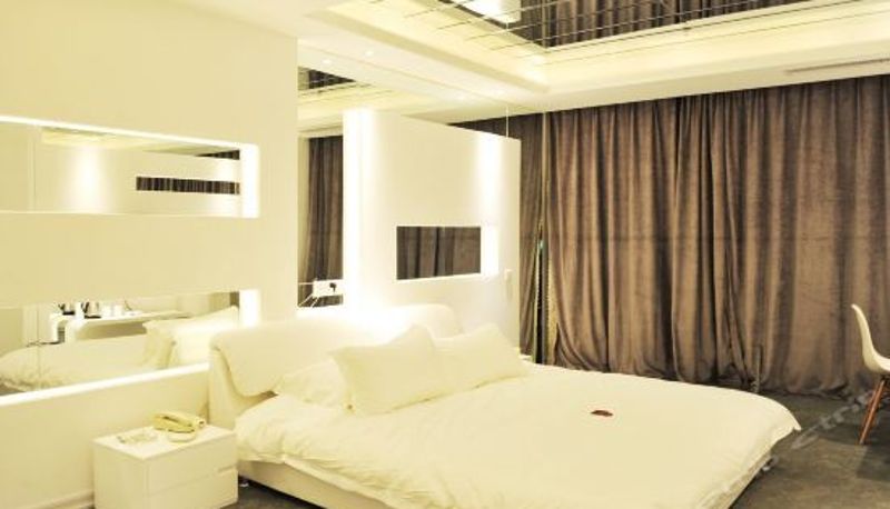 Standard room - Dinggeman Space Theme Hotel (Dongying Ginza Shopping Plaza)