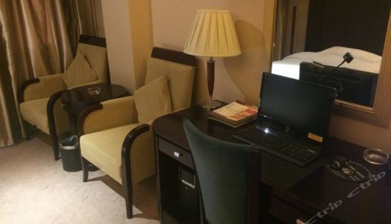 Tripla - Lijing Hotel