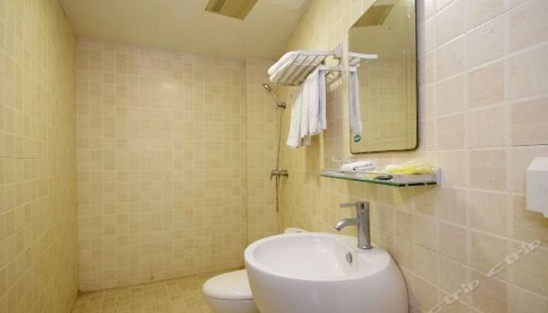 Innenbreich - West Lake Spring Business Hotel Yibin