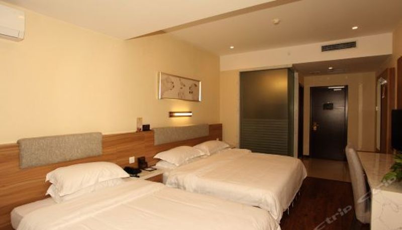 Tripla - Haixing Business Hotel