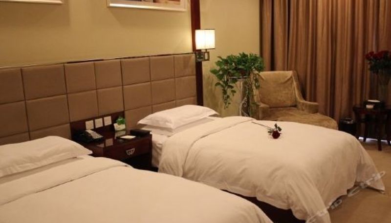 Camera superior - Oriental Paradise Hotel