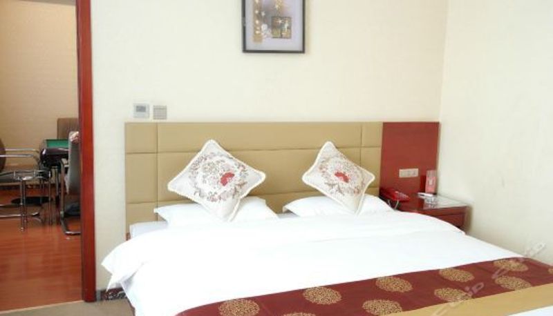 Suite - Jinyuan Business Theme Hotel