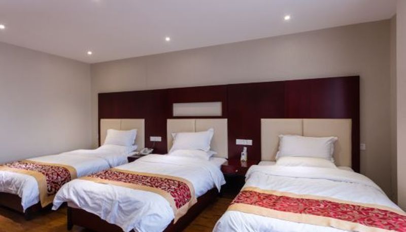 Tripla - Benyue Spa Hotel