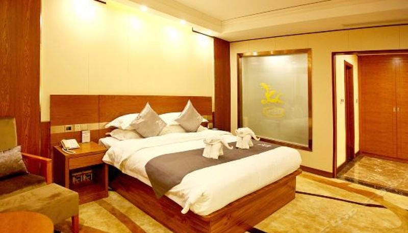 Suite - GreenTree Eastern Hotel (Liaocheng Development Zone Zhenhua Shopping Center)