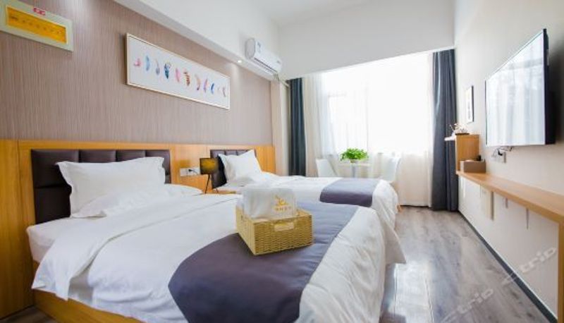 Camera business - GreenTree Eastern Hotel (Qingdao Century Park Liuting Airport)