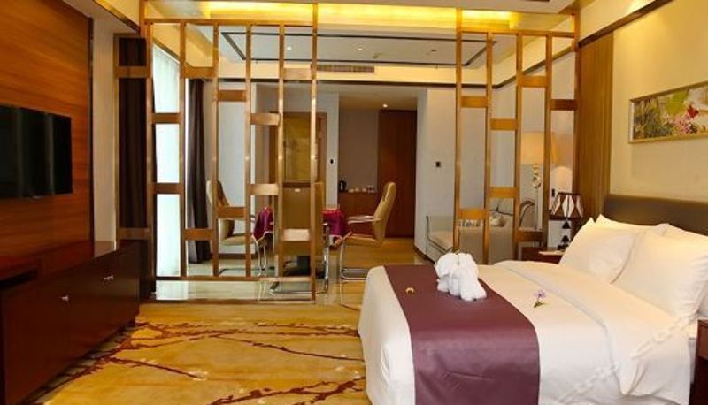 Suite - Emma Riess Hotel