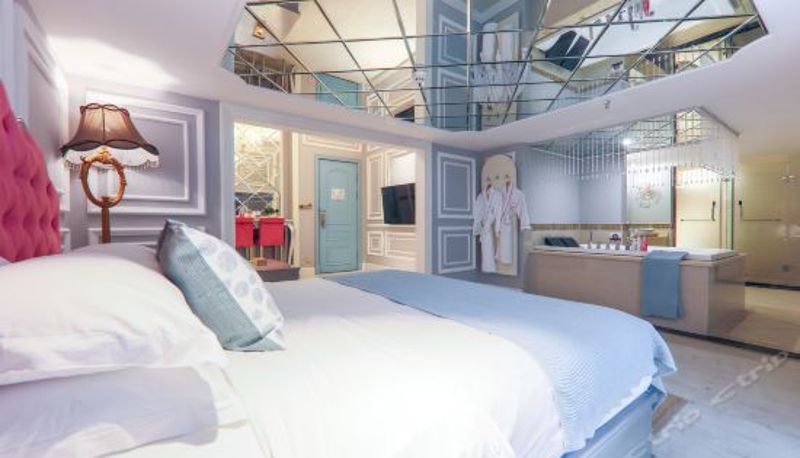 Suite - Floral Hotel Chongqing Mela