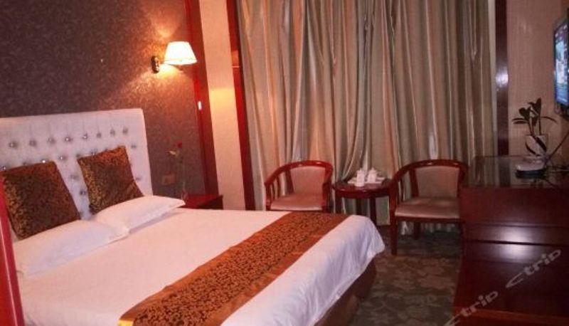 Suite - Kailai Hotel (Kaifeng Jinming Square)