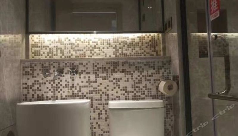 Suite - Kresting Hotel (Chongqing Headquarters City)