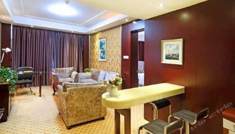 Suite - Asia Hotel