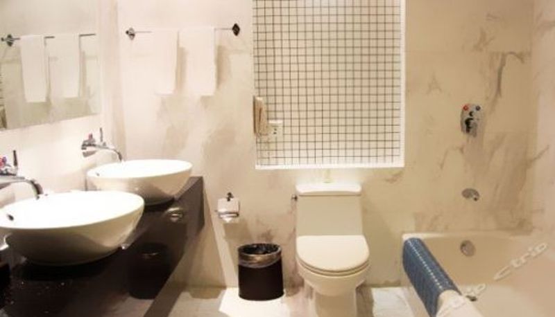 Suite - Golden Eagle Hotel