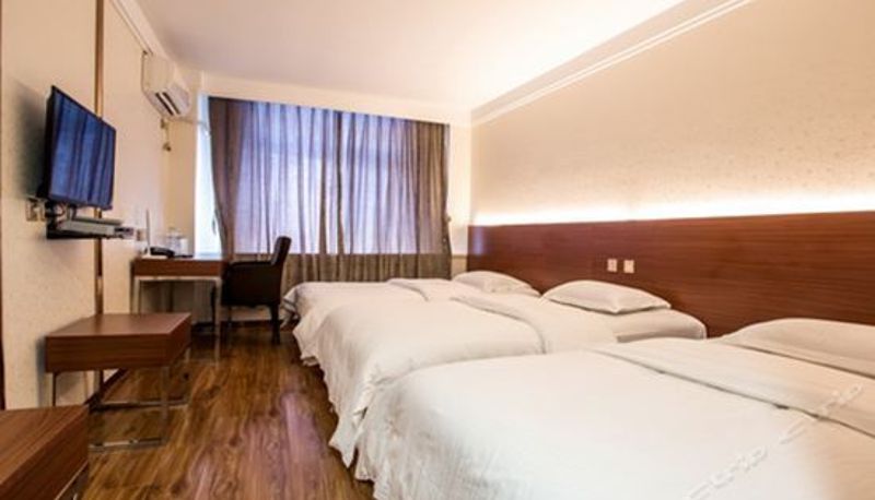 Triple room - Ocean Sunrise Hotel