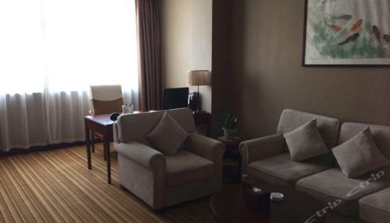 Suite - Hua Dong Hotel
