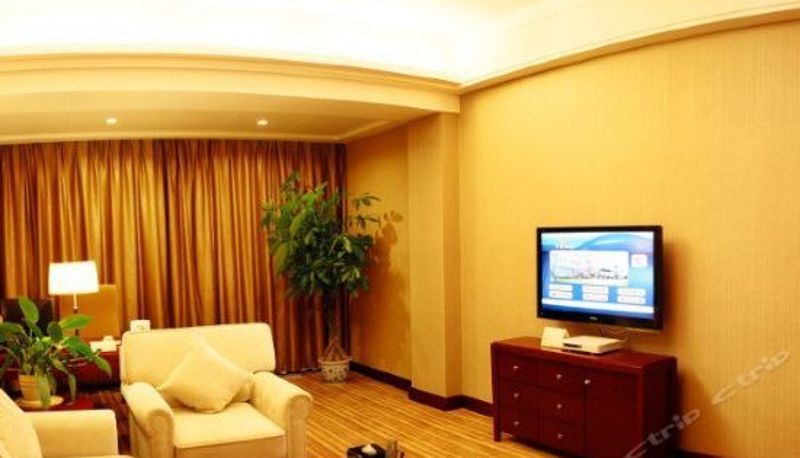 Suite - Hua Dong Hotel