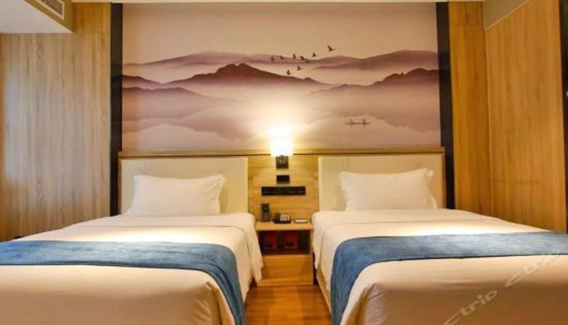 Business room - H Hotel (Chongqing Aegean Sea Shopping Plaza)
