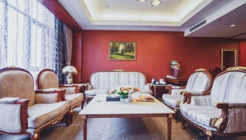 Suite - Kinglead Hotel