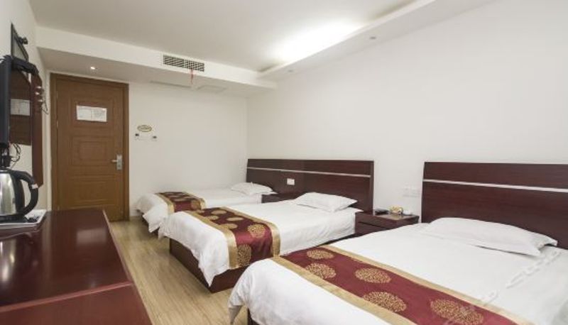 Dreibettzimmer - Putuo Jindao Hotel