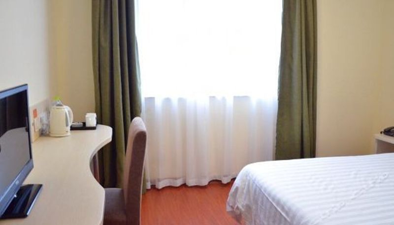 Camera business - Motel 168 Huzhou Hongqi Road Branch