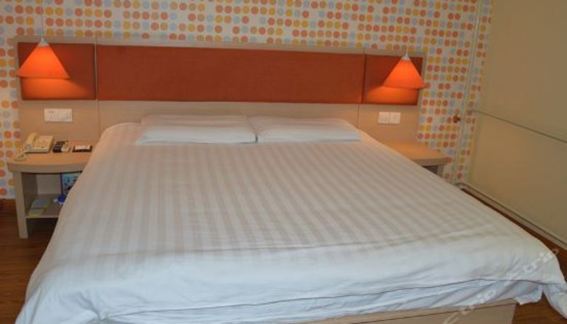 Chambre Business - Home Inn (Qingdao Licun Metro Station Pedestrian Street)
