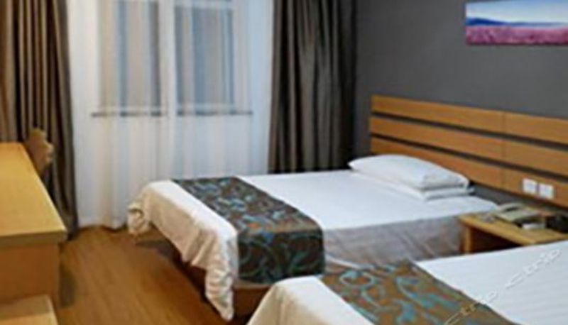 Tripla - Home Inn (Lianyungang South Haichang Road)