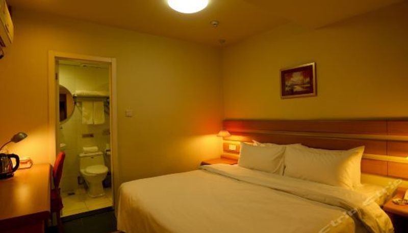 Camera business - Home Inn (Yingkou Bayuquan Kunlun Street)
