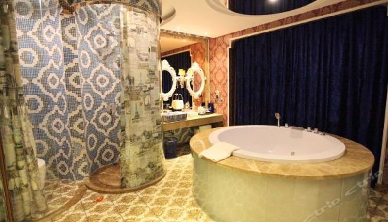Vista interna - Houhai Theme Hotel (Ningbo Yinzhou Wanda)