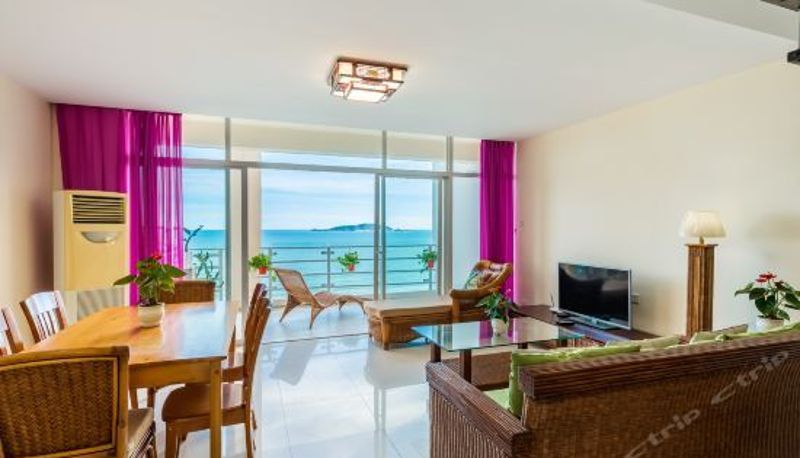 Quadruple room - Sanya super luxury The Seaview Tavern Hotel apartment