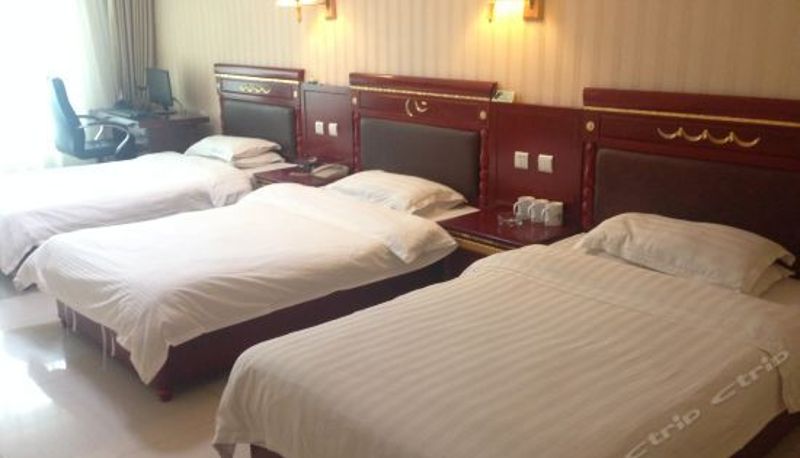 Dreibettzimmer - Dongfang Inn