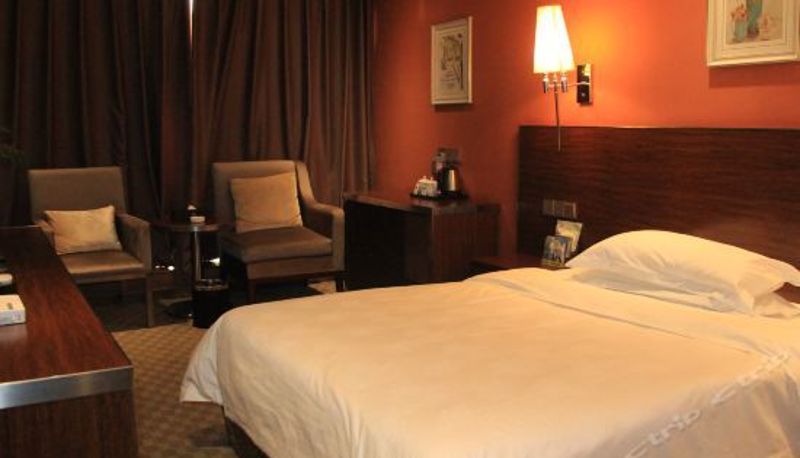 Suite - Shiji Huayuan Holiday Hotel