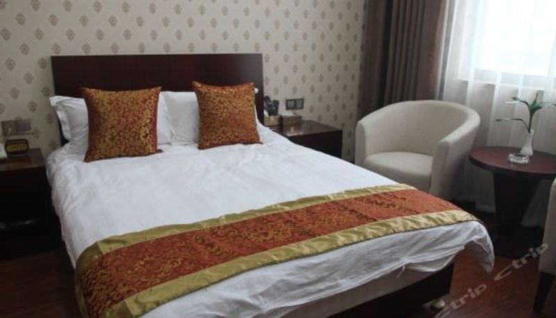 Camera business - Fengxi Hotel (Huangshan North High-speed Railway Station)