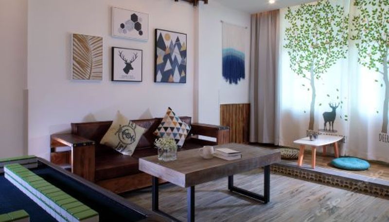 Suite - Time Collect Art Theme Hotel