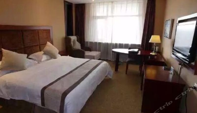 Camera business - Joyland Grand Hotel
