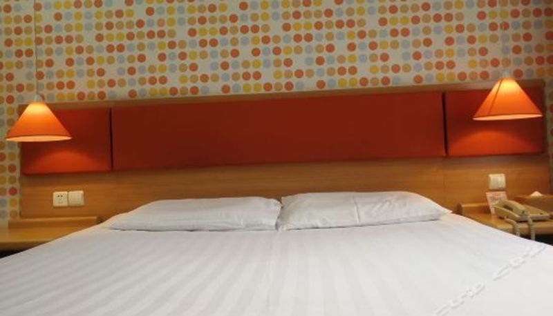Business-kamer - Home Inn (Chongqing Shapingba Railway Station ARC Central Plaza)