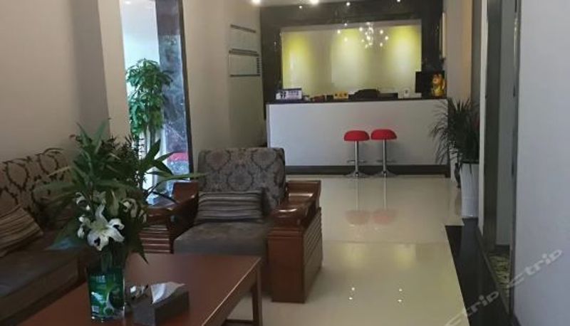 Reception - 重庆旺角楼宾馆