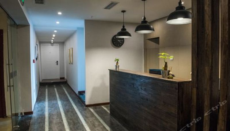 Reception - U