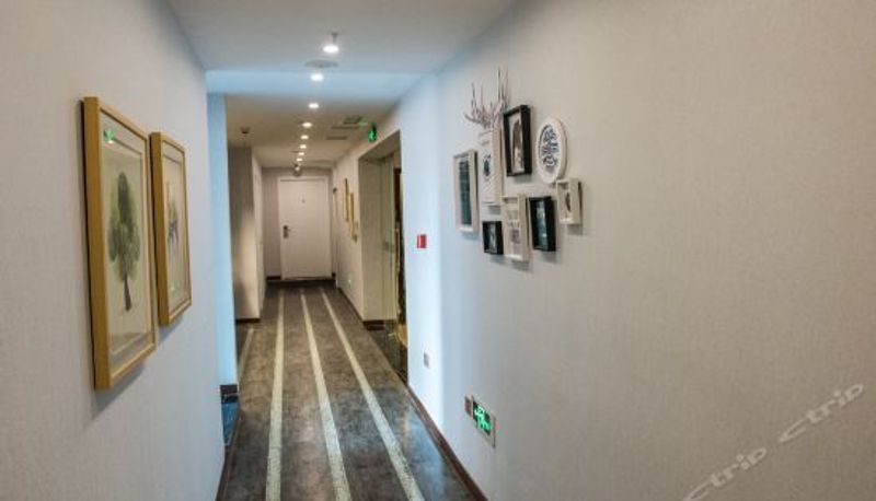 Reception - U
