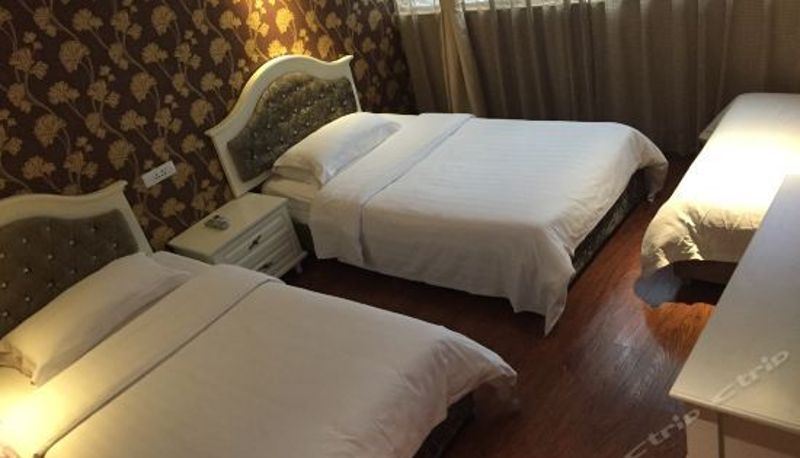 Pokój trzyosobowy - Xindu Hostel (Chongqing Jiefangbei Xinhua Road)