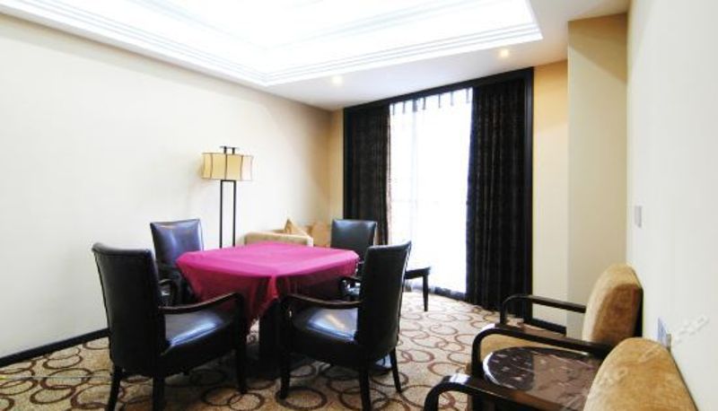 Suite - Jurong Hotel