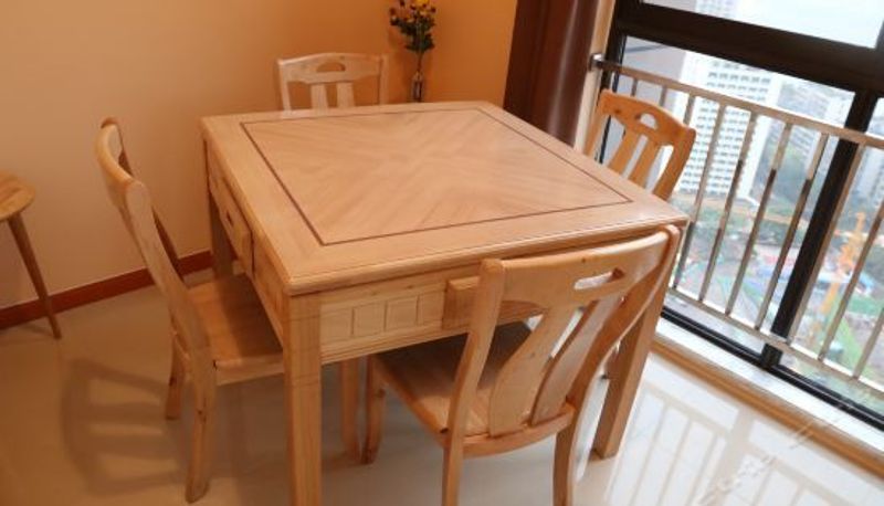Suite - Beautiful Crown Service Apartment