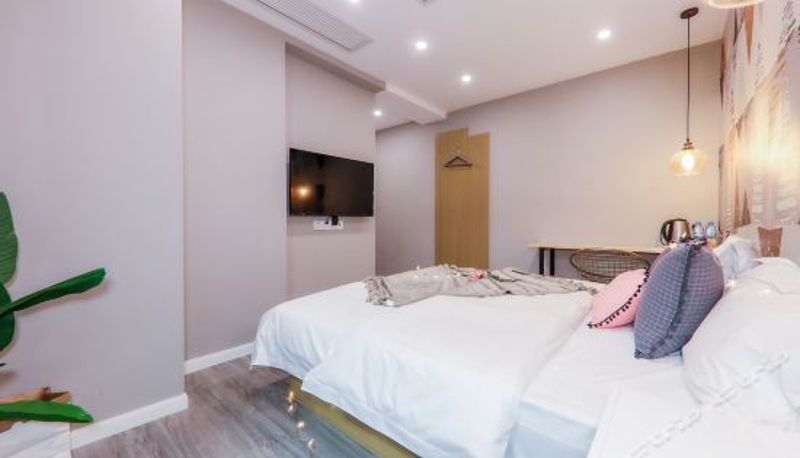 Camera standard - Yipo City Hotel (Chongqing Jiefangbei Pedestrian Street)