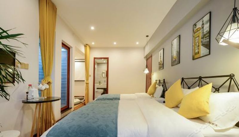 Suite - Honeymoon Time